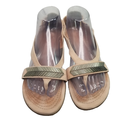 Kennel & Schmenger blush pink silver beaded open toe thong flats - Picture 2 of 14